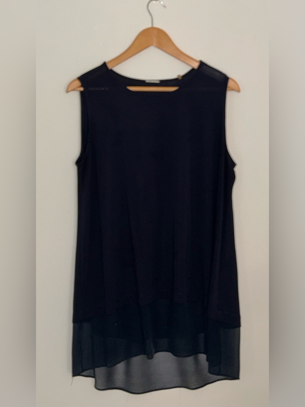 Elie Tahari Black Sleeveless Chiffon-Hem Tank
